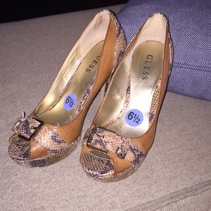 Guess size 6.5 leather and snake skin heels